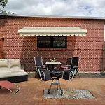 Im Vogelhaus Mit Dachterasse Und Grossem Garten *