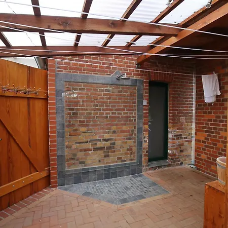 Im Vogelhaus Mit Dachterasse Und Grossem Garten *