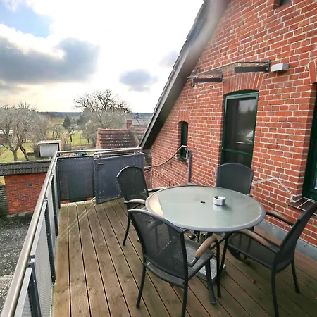 Im Vogelhaus Mit Dachterasse Und Grossem Garten Апартаменты