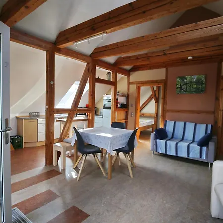 Apartment Im Vogelhaus Mit Dachterasse Und Grossem Garten Calau