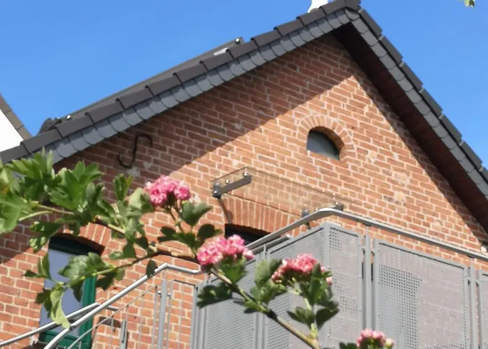 Im Vogelhaus Mit Dachterasse Und Grossem Garten *