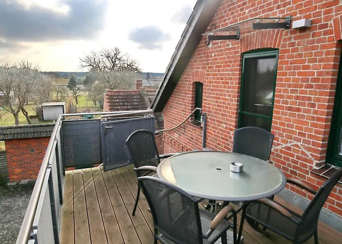 Im Vogelhaus Mit Dachterasse Und Grossem Garten Apartamento